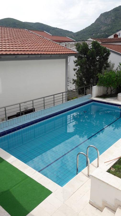 Villa Antic With Private Pool In Budva Exteriör bild